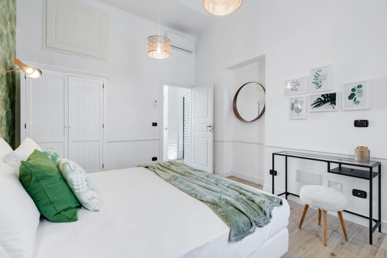 Bmga L Glam Industrial 3-Bed Apartment In Termini Rome Buitenkant foto