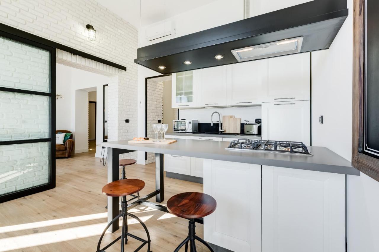 Bmga L Glam Industrial 3-Bed Apartment In Termini Rome Buitenkant foto