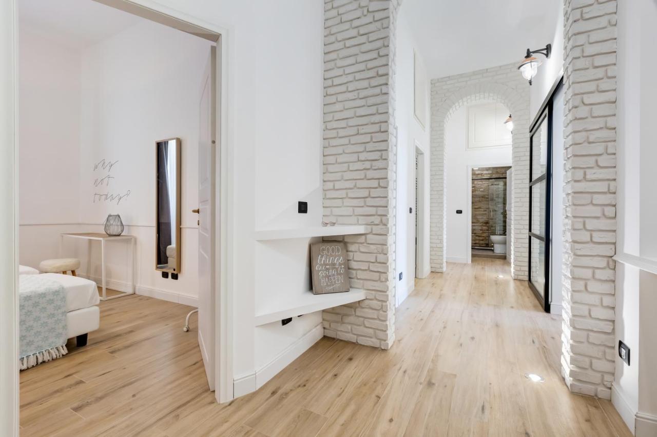 Bmga L Glam Industrial 3-Bed Apartment In Termini Rome Buitenkant foto