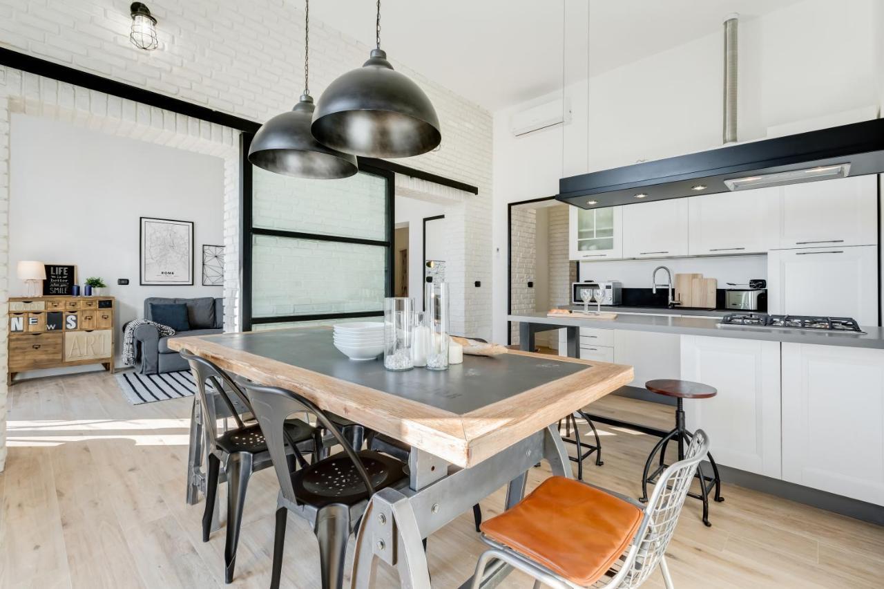 Bmga L Glam Industrial 3-Bed Apartment In Termini Rome Buitenkant foto