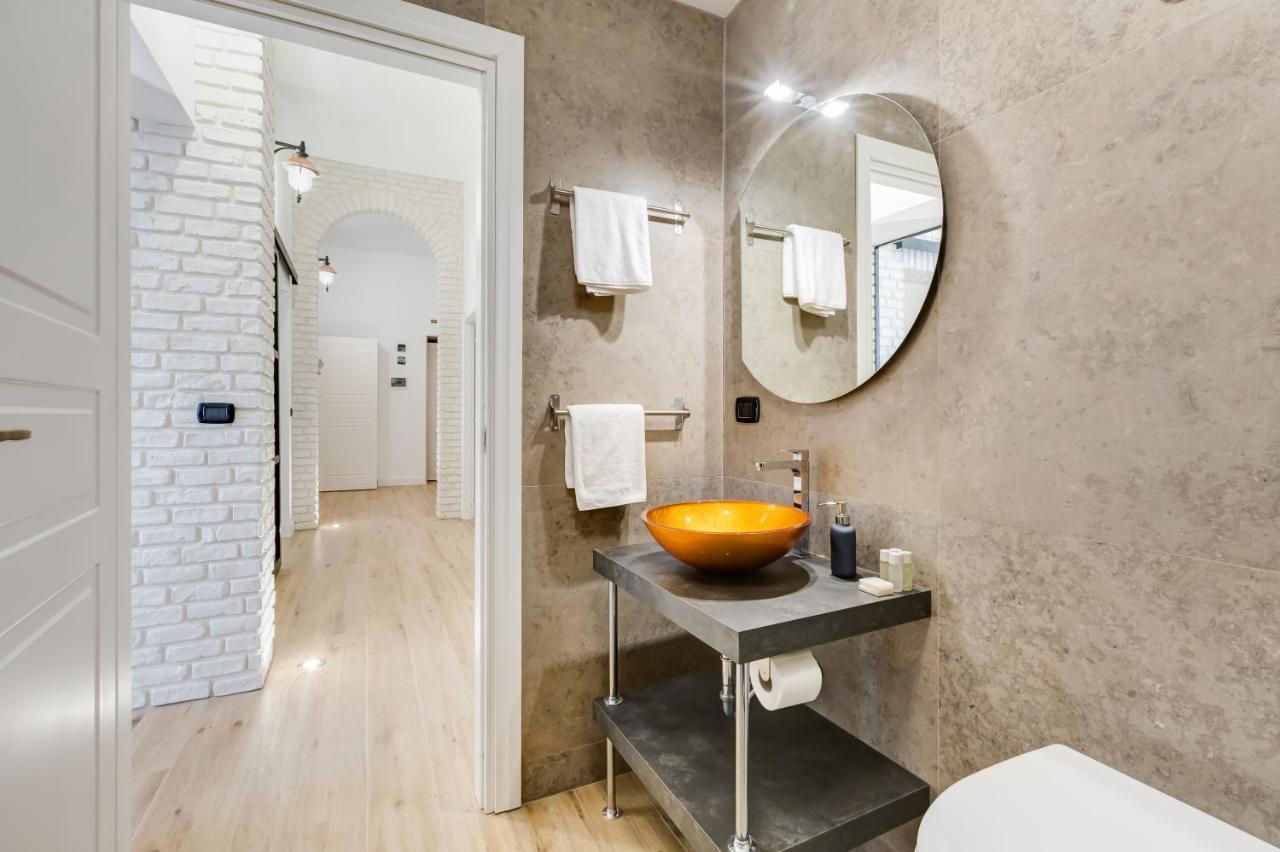 Bmga L Glam Industrial 3-Bed Apartment In Termini Rome Buitenkant foto